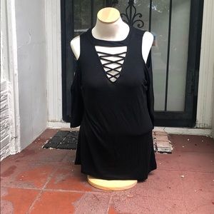 Super soft lattice cold shoulder tee